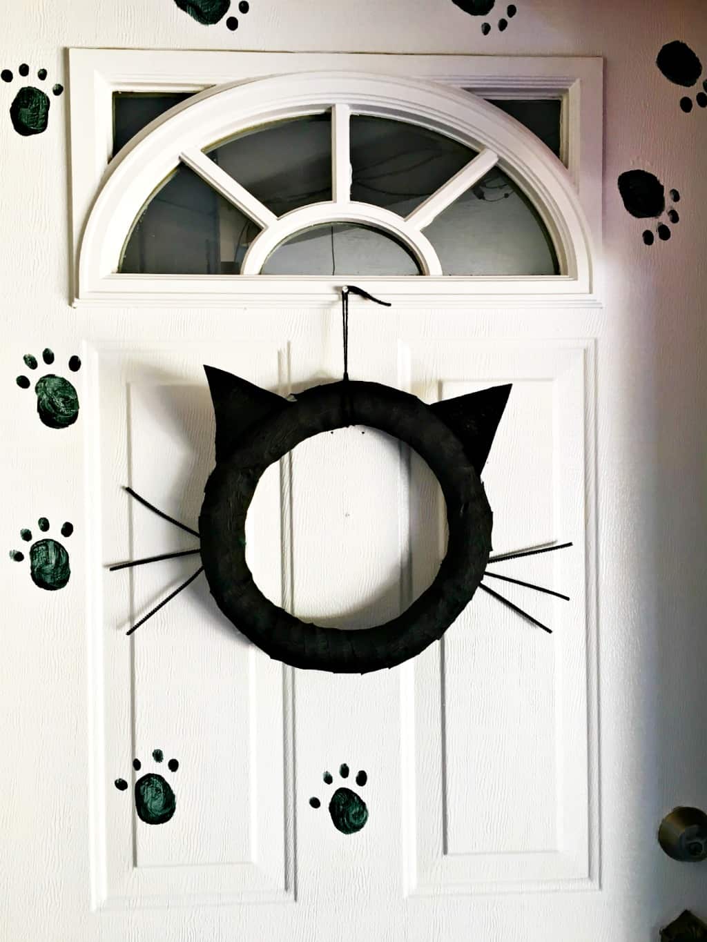 kitty cat wreath on front door