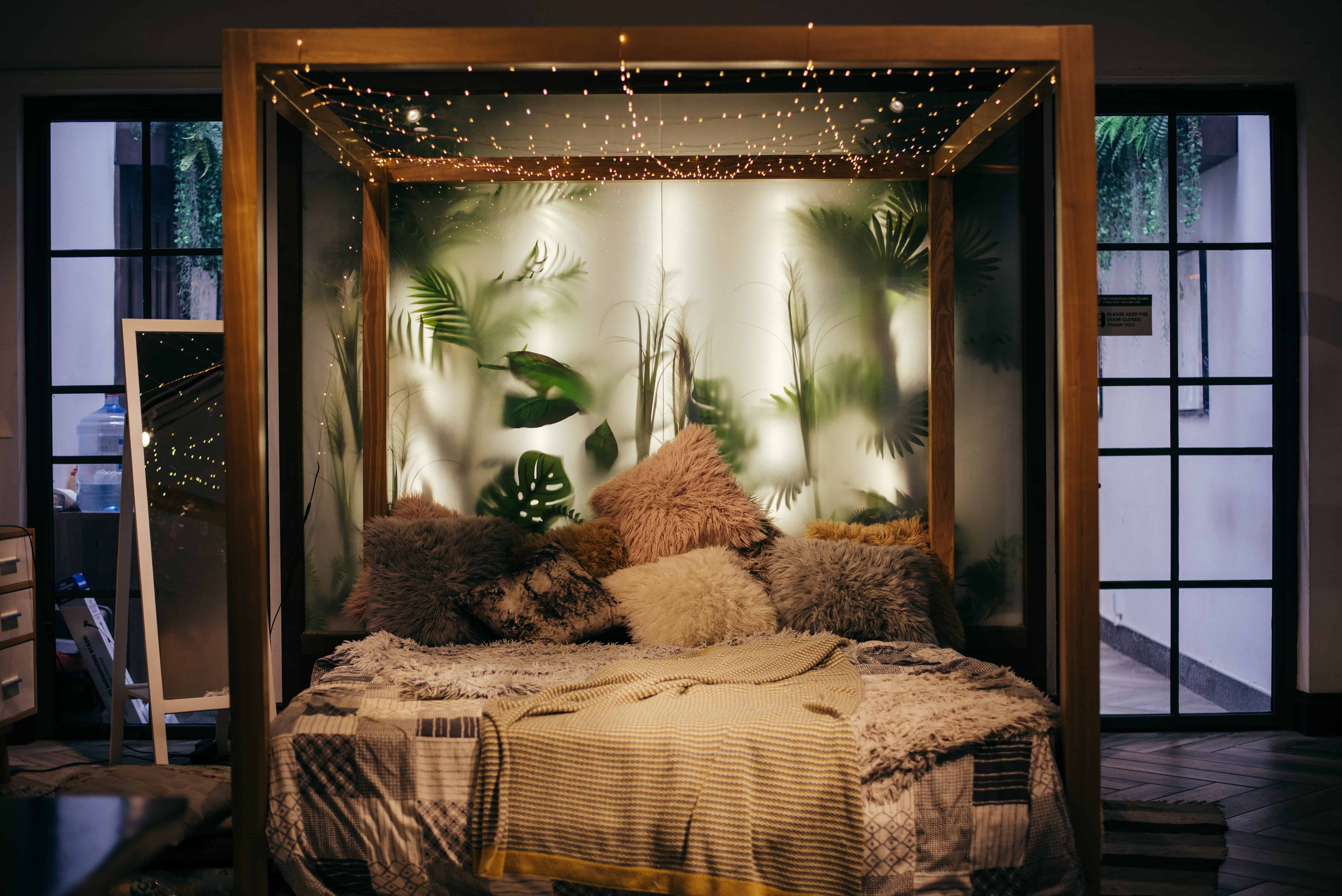 Cozy Bedroom Ideas - Crafty Little Gnome warm romantic ...