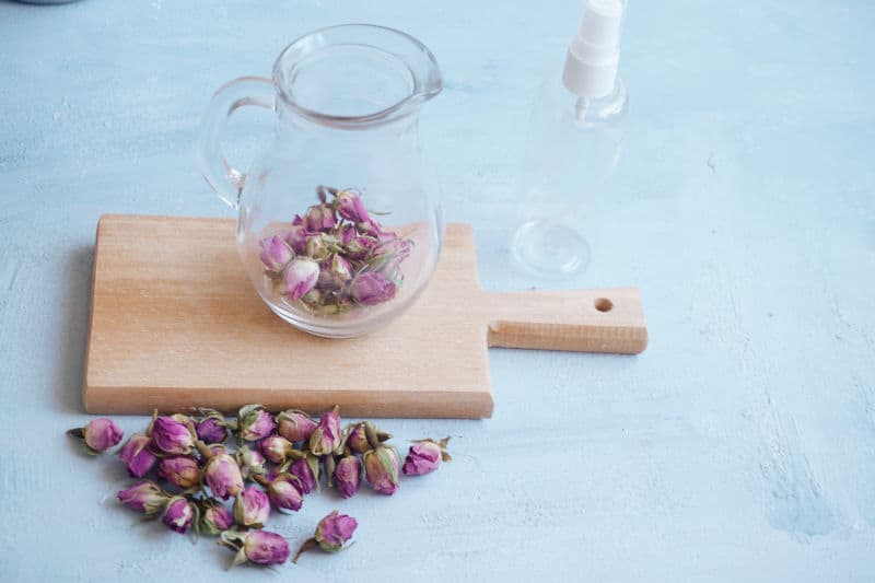 How to dry rose petals. 