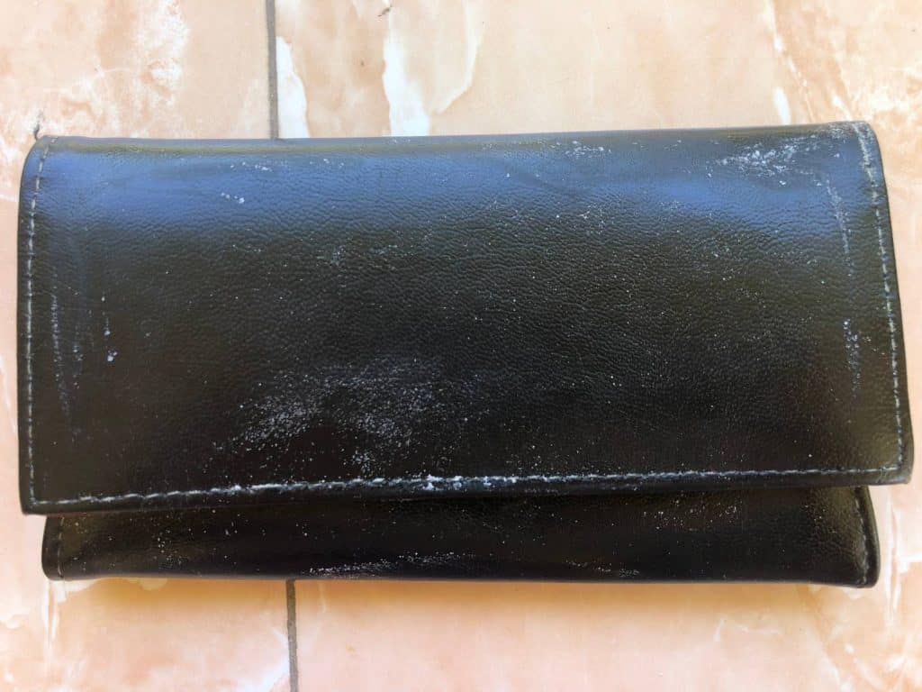 How to clean a leather wallet before photo.