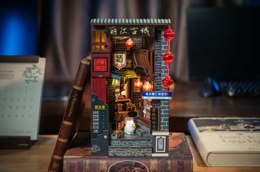 Japanese style book nook